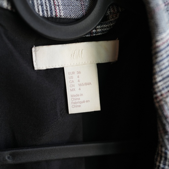 Blazer - Picture 3 of 3